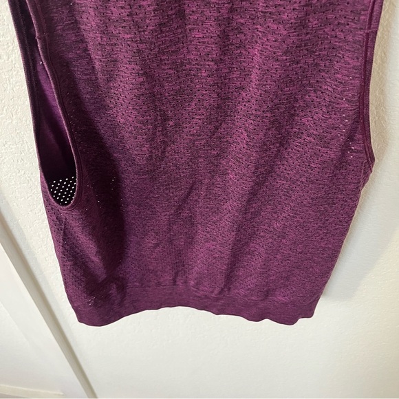 Lululemon Athletica Women's 2 Workout Tank Top - Picture 6 of 7